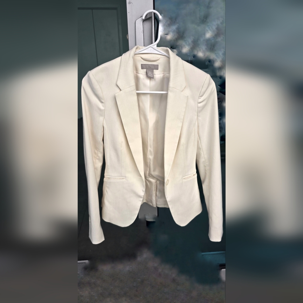 HM white blazers size XS